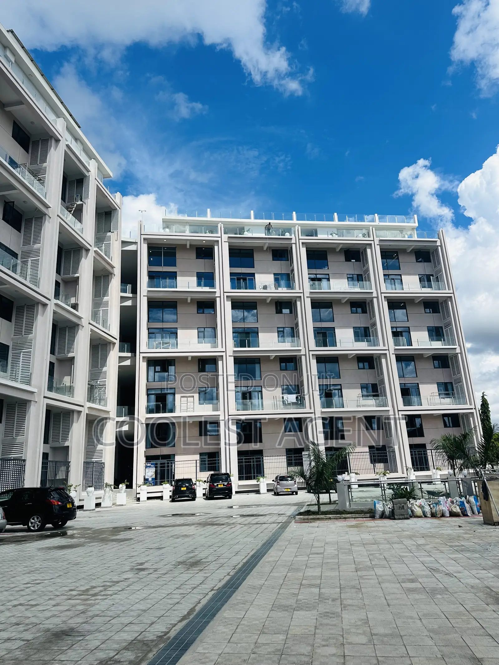 Furnished 3bdrm Apartment in Coolest Estate, Oyster Bay for rent in Oyster Bay