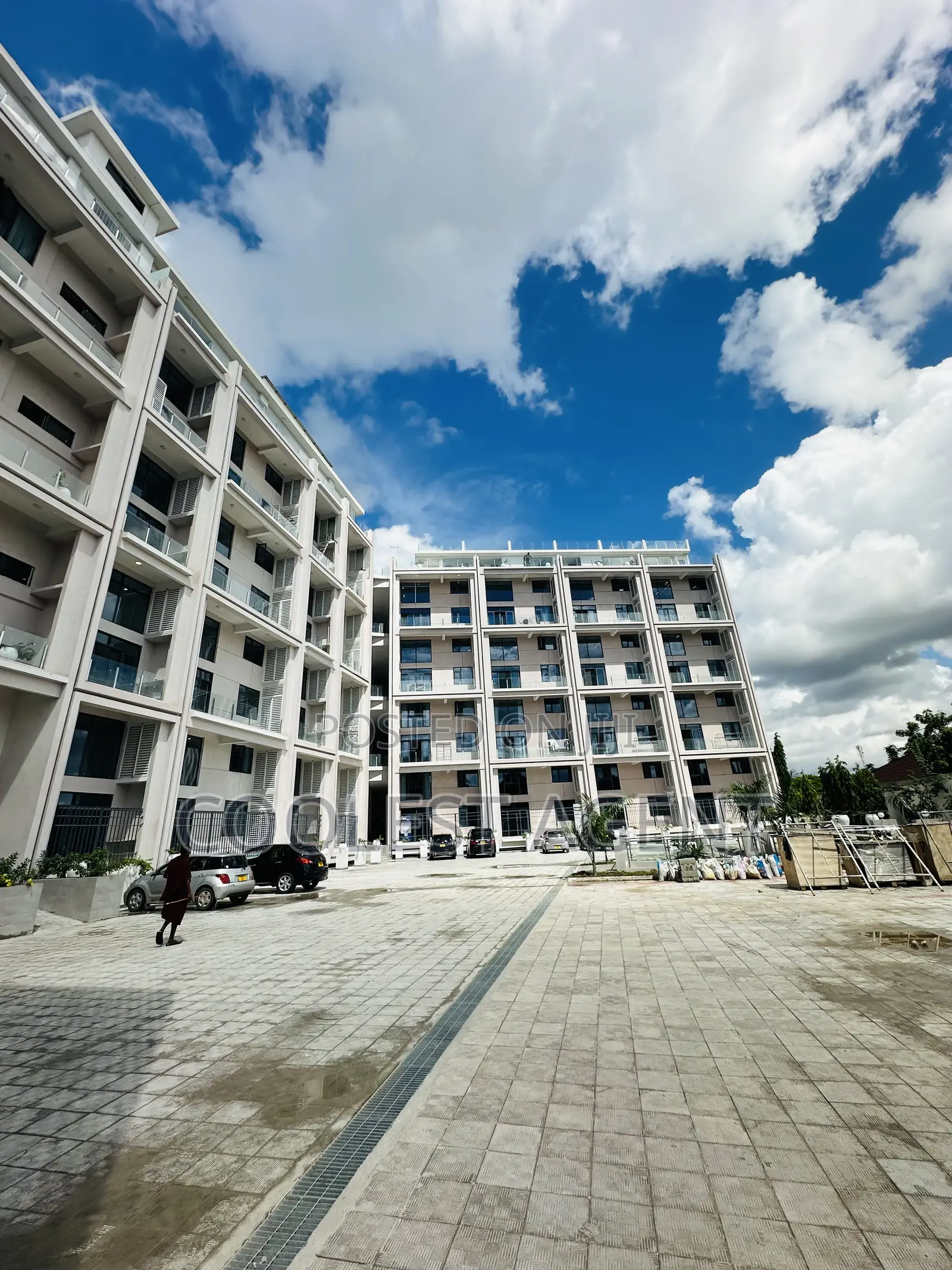 Furnished 3bdrm Apartment in Coolest Estate, Oyster Bay for rent in Oyster Bay
