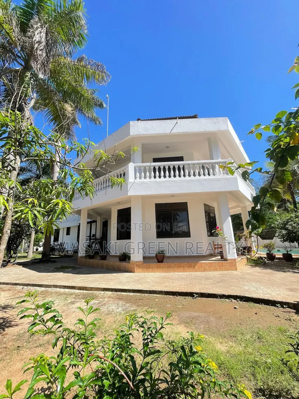 8bdrm House in Mbezi Estate for sale in Mbezi Beach