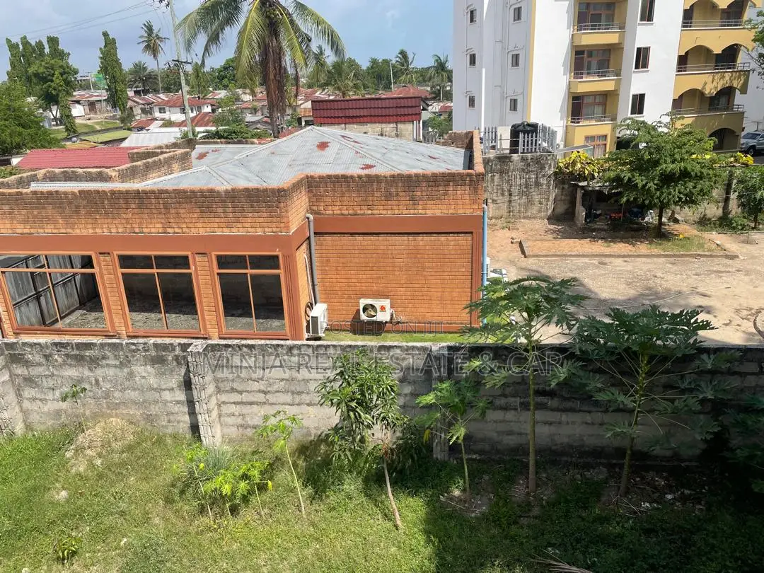 Plot for Investing in Mikocheni. in Mikocheni