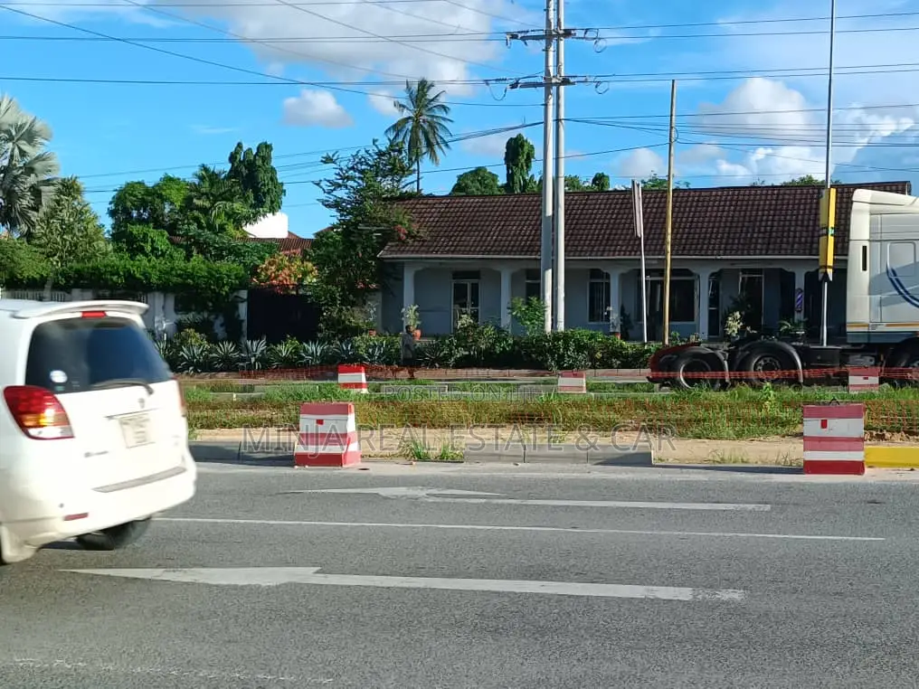 Plot For Sale Victoria Kinondoni For Investing. in Kinondoni