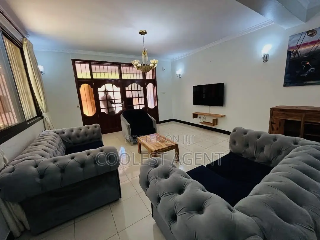 Furnished 3bdrm Villa in Coolest Estate, Masaki for rent in Masaki
