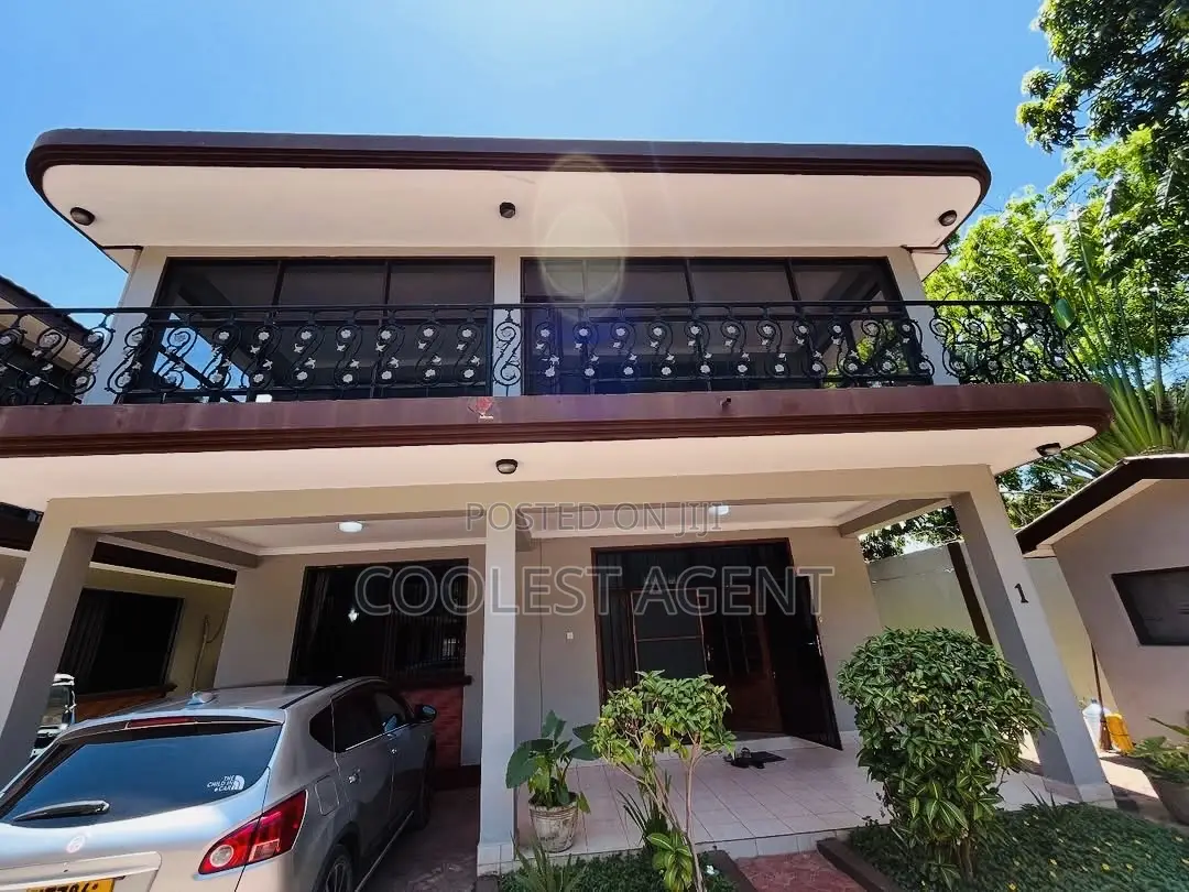Furnished 3bdrm Villa in Coolest Estate, Masaki for rent in Masaki