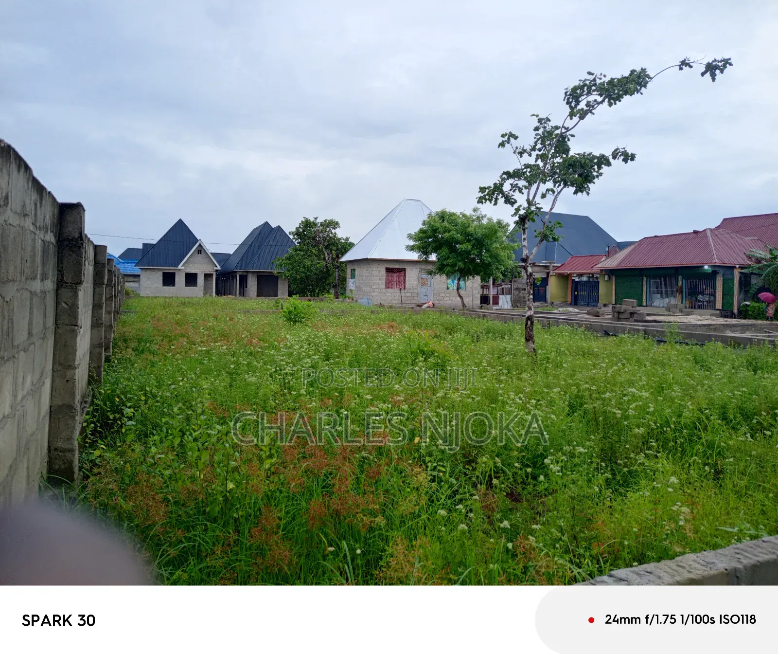 Kiwanja Sqmita 450 Kinauzwa Milioni 11 Ukonga Bombambili. in Ukonga