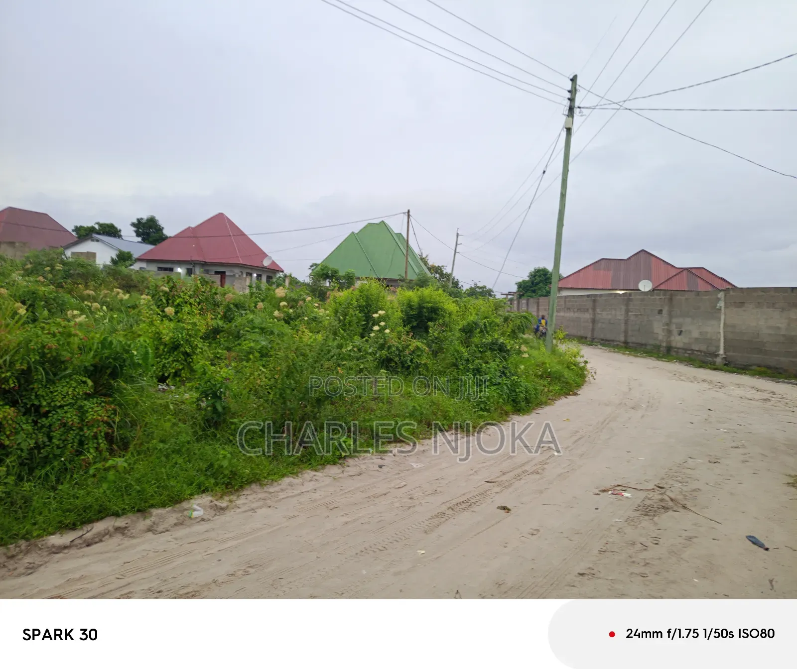 Kiwanja Sqmita 500 Kinauzwa Milioni 12.5 Ukonga Bombambili. in Ukonga