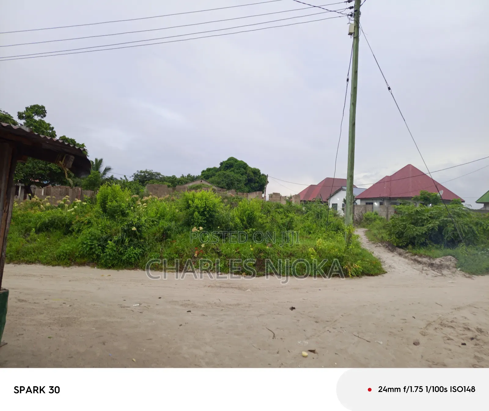 Kiwanja Sqmita 500 Kinauzwa Milioni 12.5 Ukonga Bombambili. in Ukonga