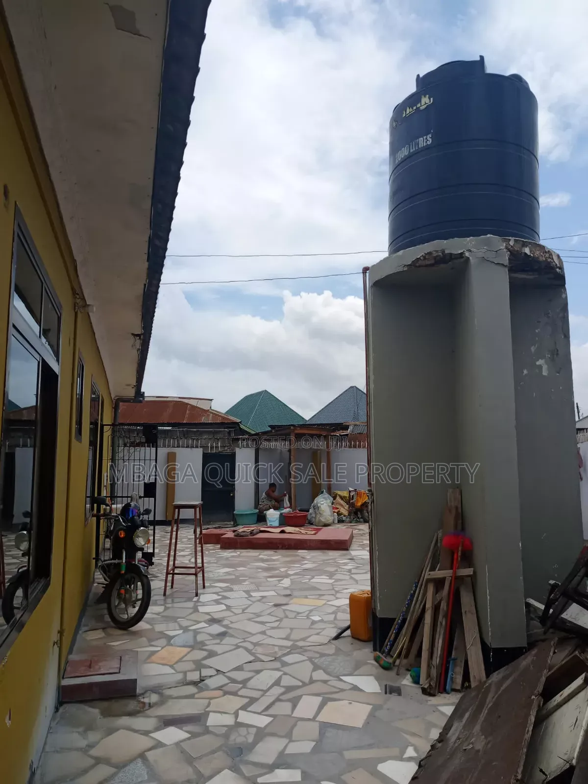 11bdrm House in Manzese for sale in Manzese