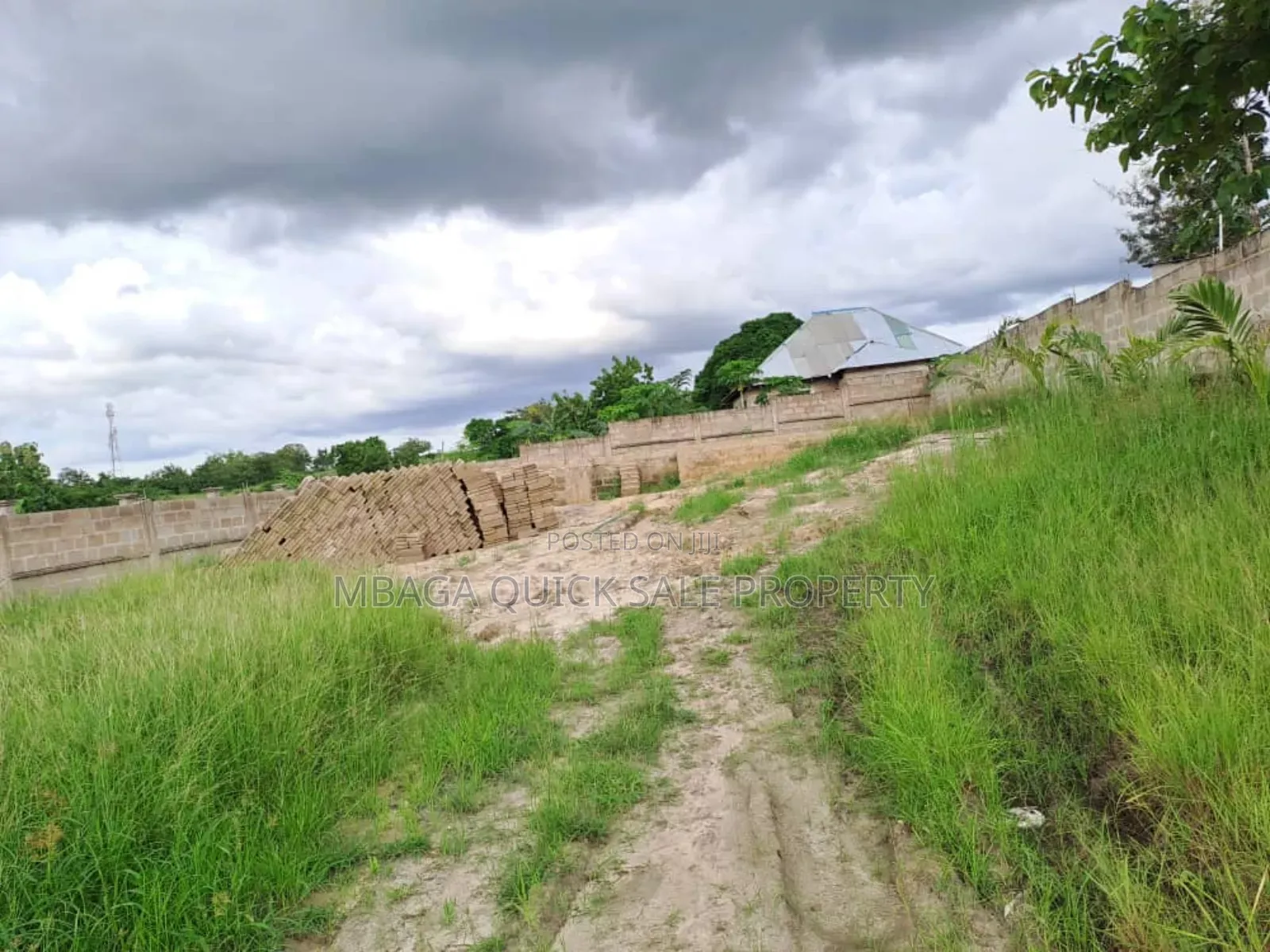 Plot for Sale at Mbezi Luguruni Area SQM 1000 Million 80 in Mbezi