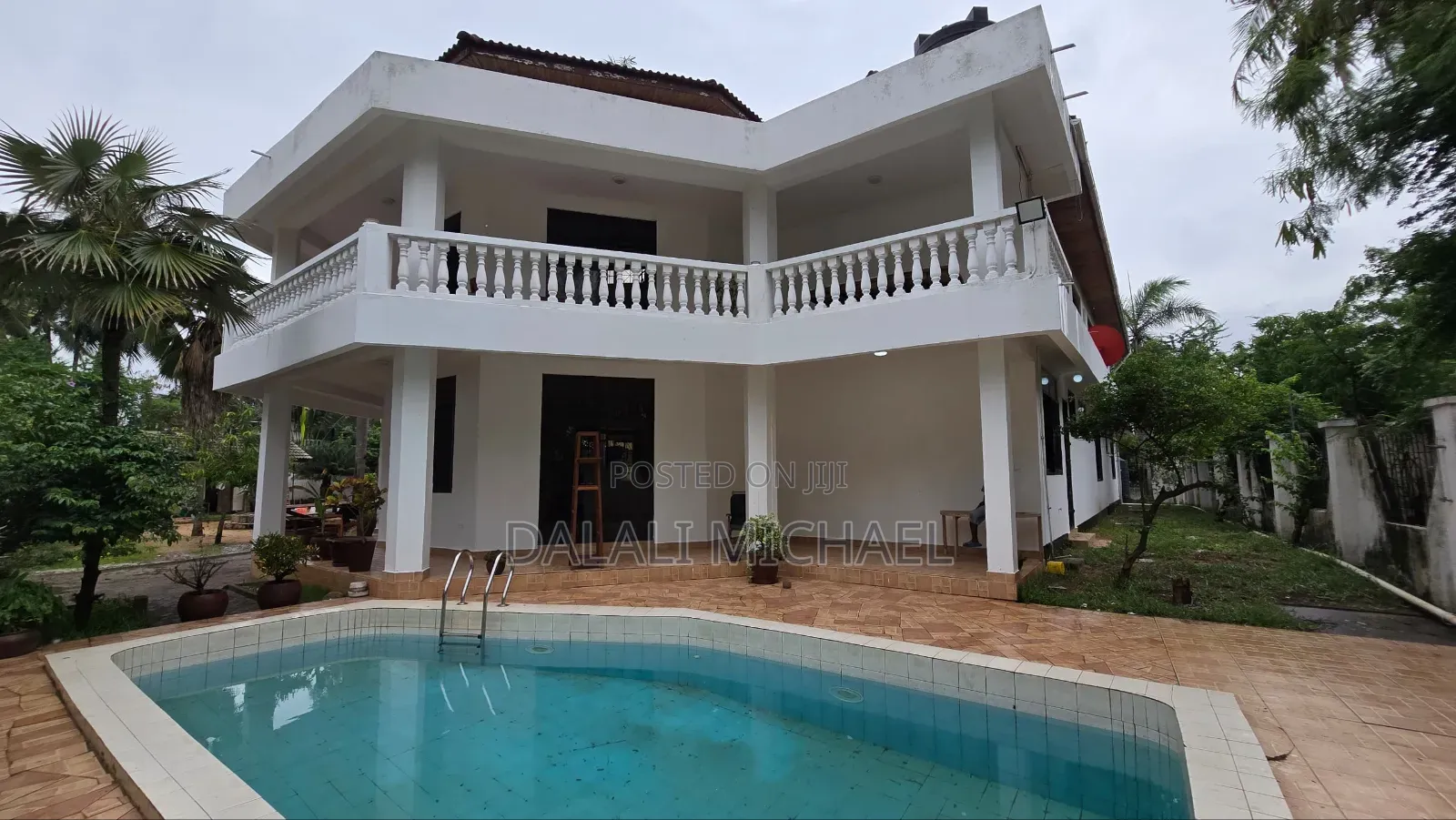 8bdrm House in Mbezibeach for sale in Mbezi Beach
