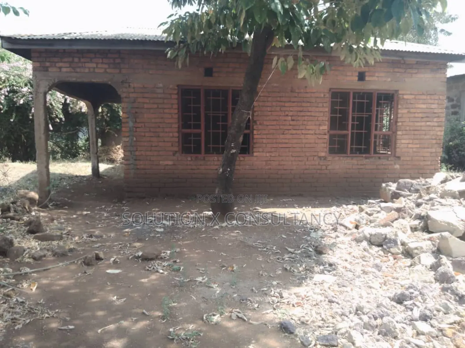 Kiwanja Kinauzwa Moshi Himo in Moshi Urban