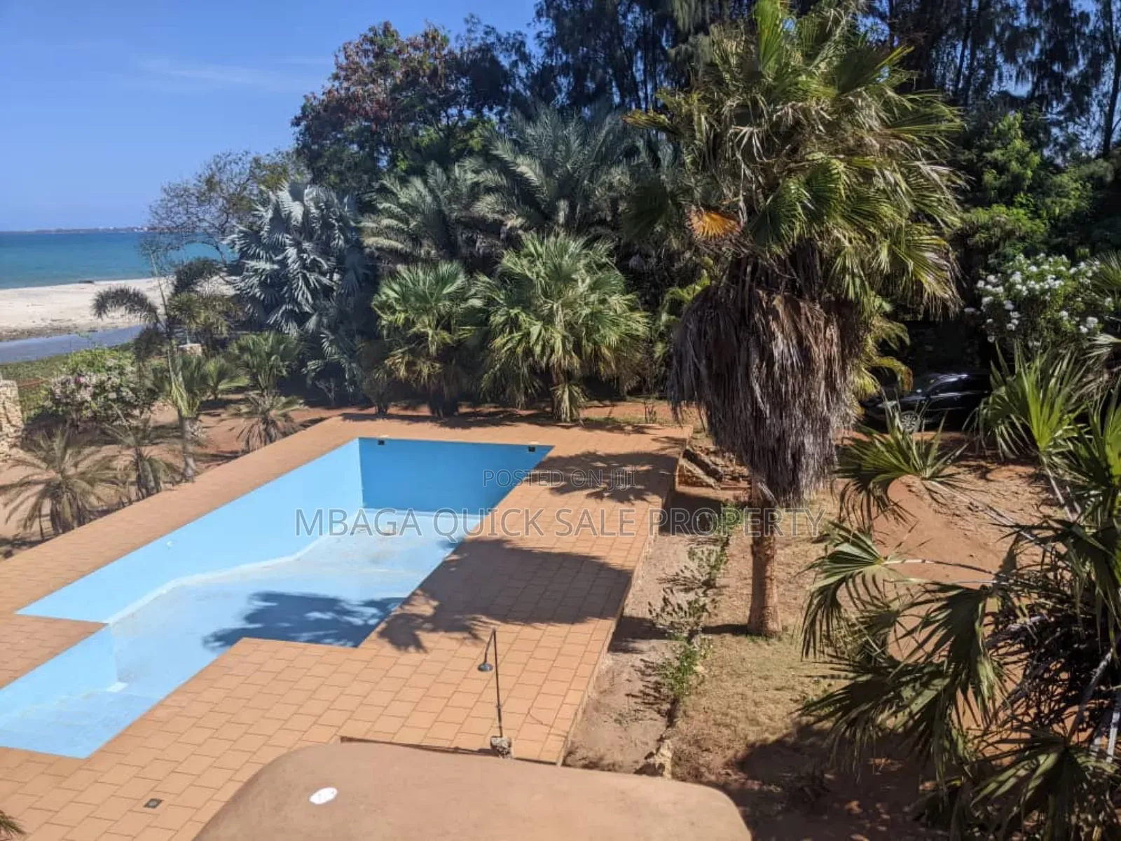 5bdrm House in Mbez Beach, Mbezi for sale in Mbezi