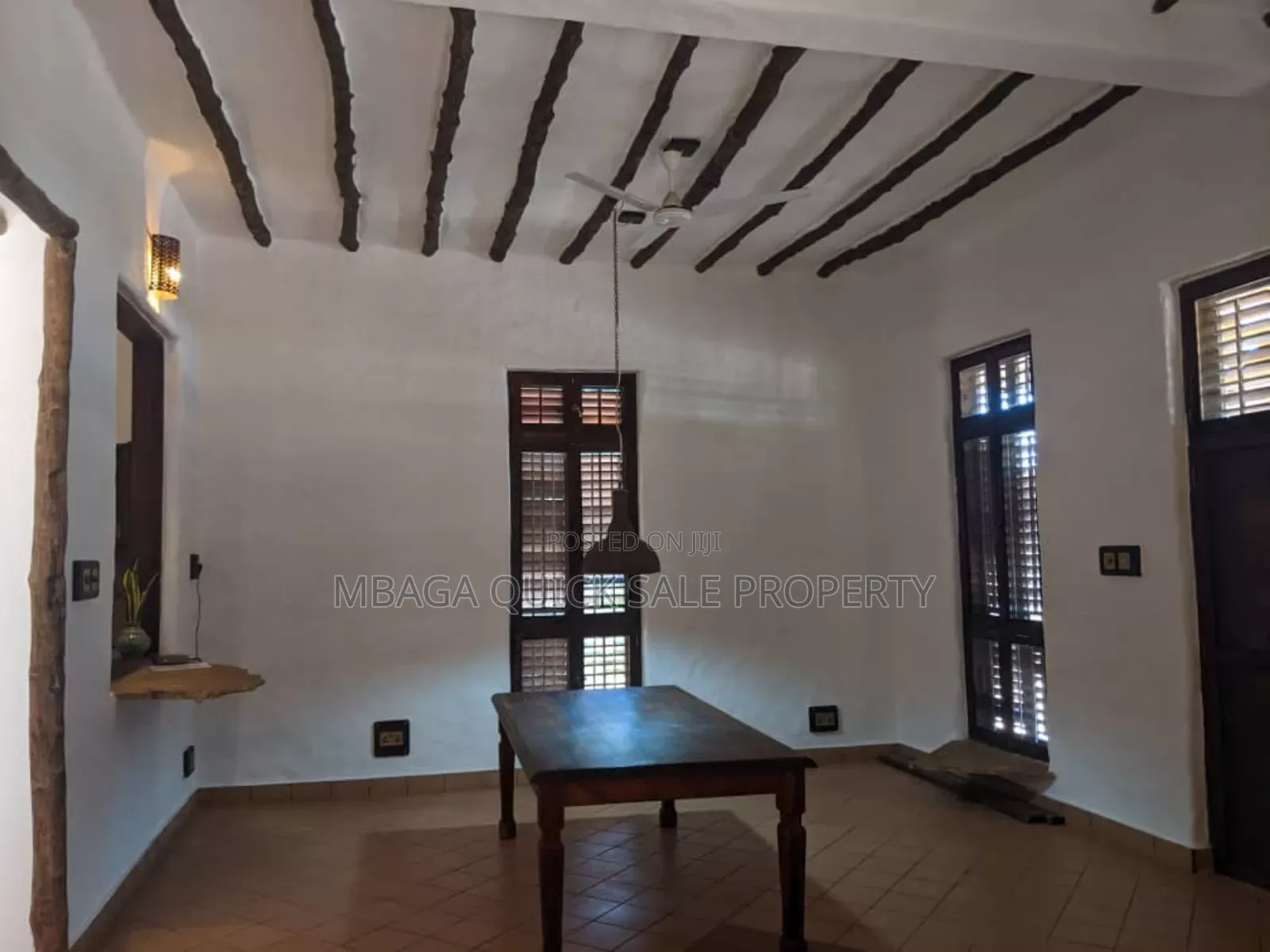 5bdrm House in Mbez Beach, Mbezi for sale in Mbezi