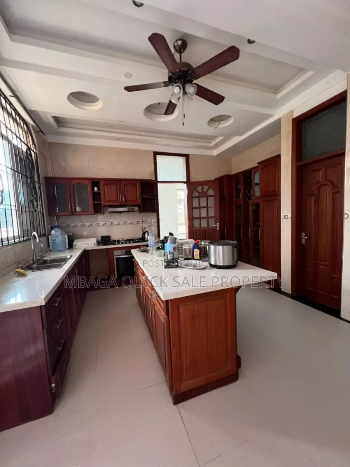 Furnished 6bdrm House in Mbezi Beach, Kigamboni for sale in Kigamboni