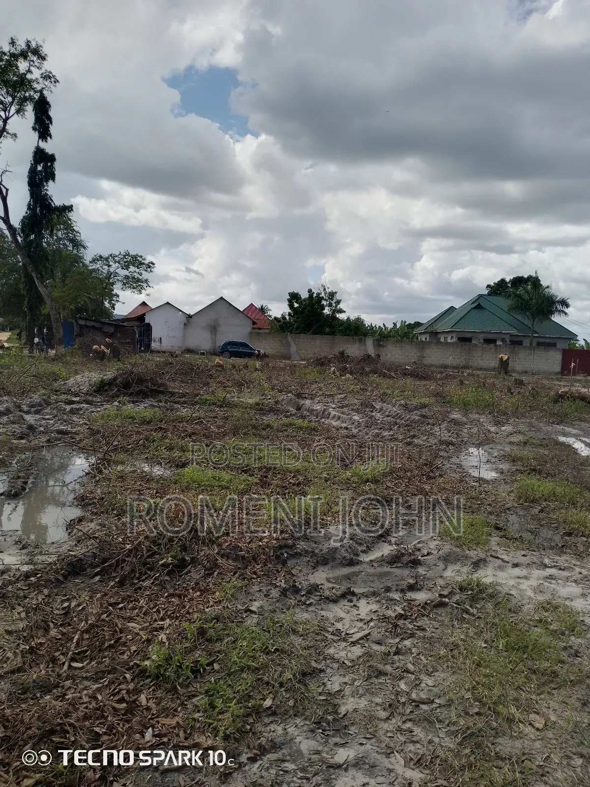 Kiwanja Sqmita 144 Kinauzwa Milioni 5.5 Ukonga Majohe Rada. in Ilala