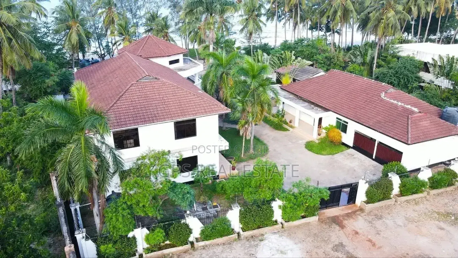 8bdrm House in Mbezi Beach, Kinondoni for sale in Kinondoni