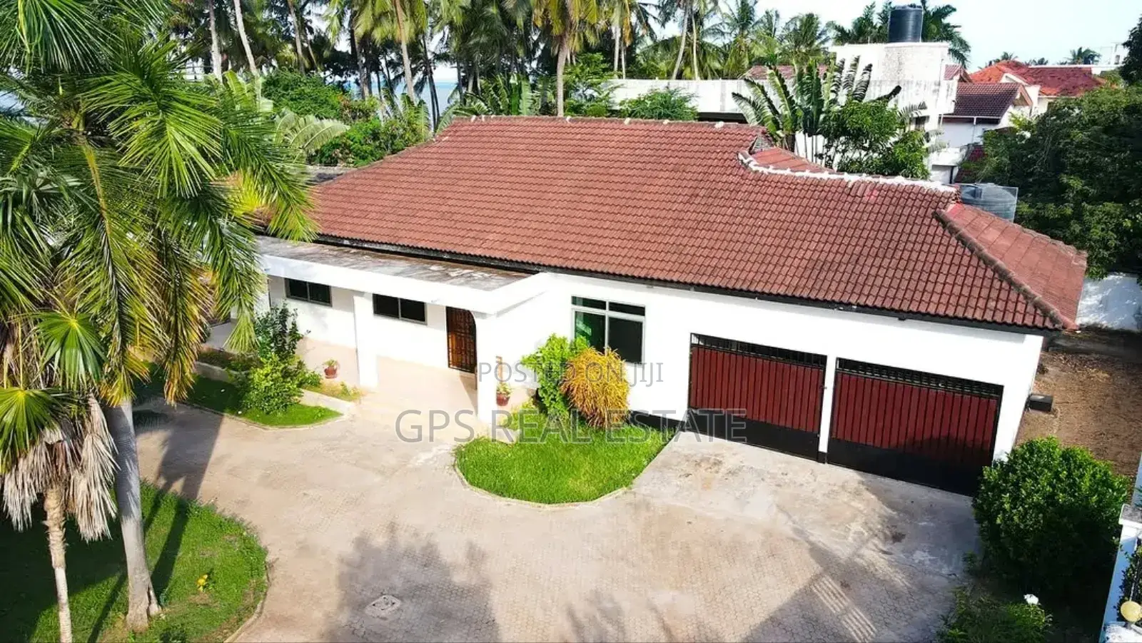 8bdrm House in Mbezi Beach, Kinondoni for sale in Kinondoni