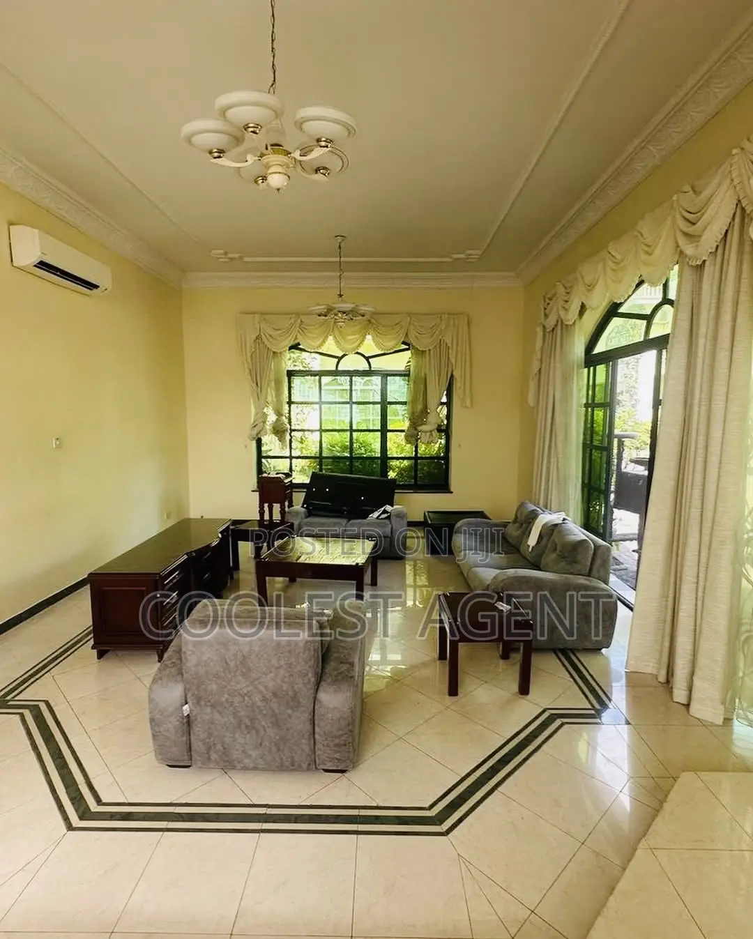 Furnished 4bdrm Villa in Coolest Estate, Oyster Bay for rent in Oyster Bay