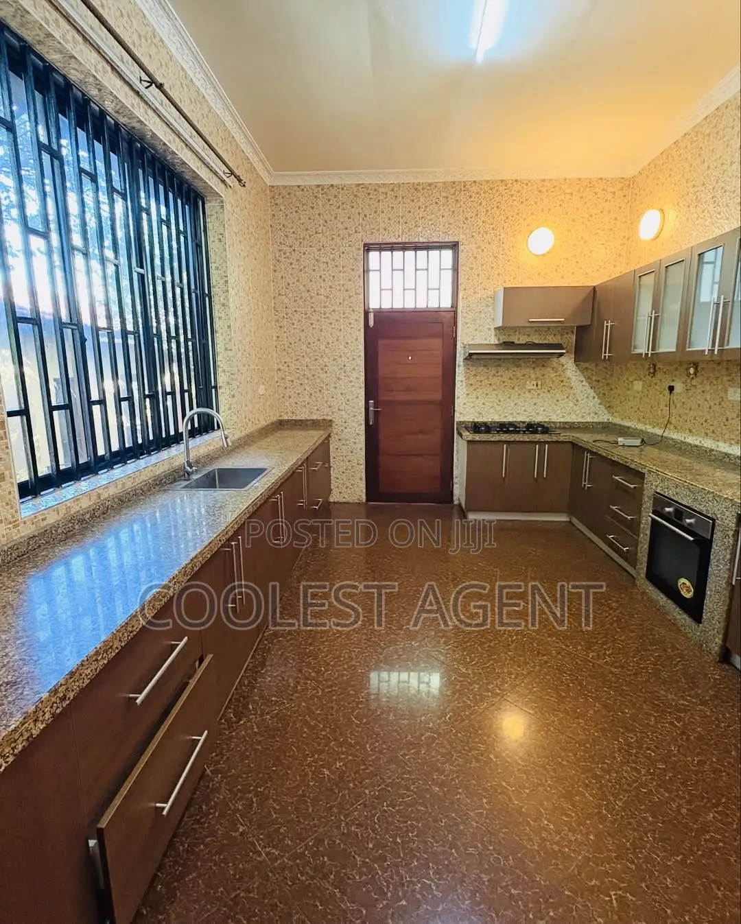 3bdrm Villa in Coolest Estate, Oyster Bay for rent in Oyster Bay