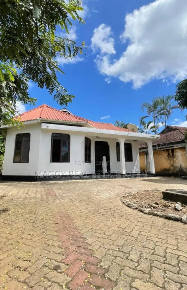 4bdrm House in Mbezi Beach for rent in Mbezi Beach