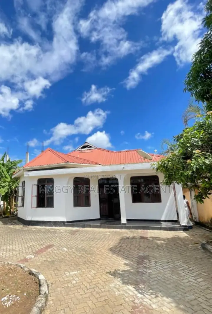 4bdrm House in Mbezi Beach for rent in Mbezi Beach