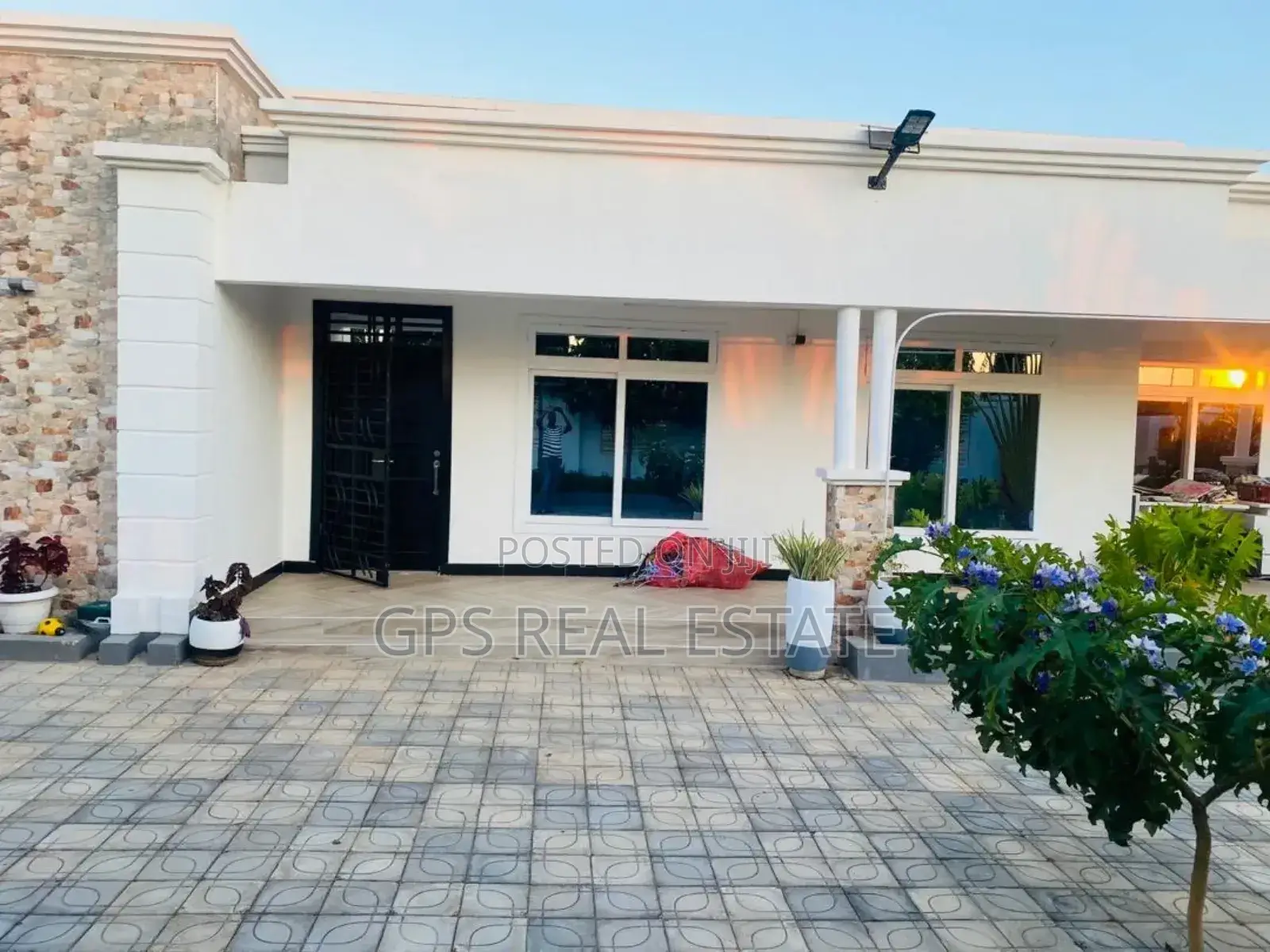Furnished 5bdrm House in Lyumbi Dodoma for sale in Dodoma Rural