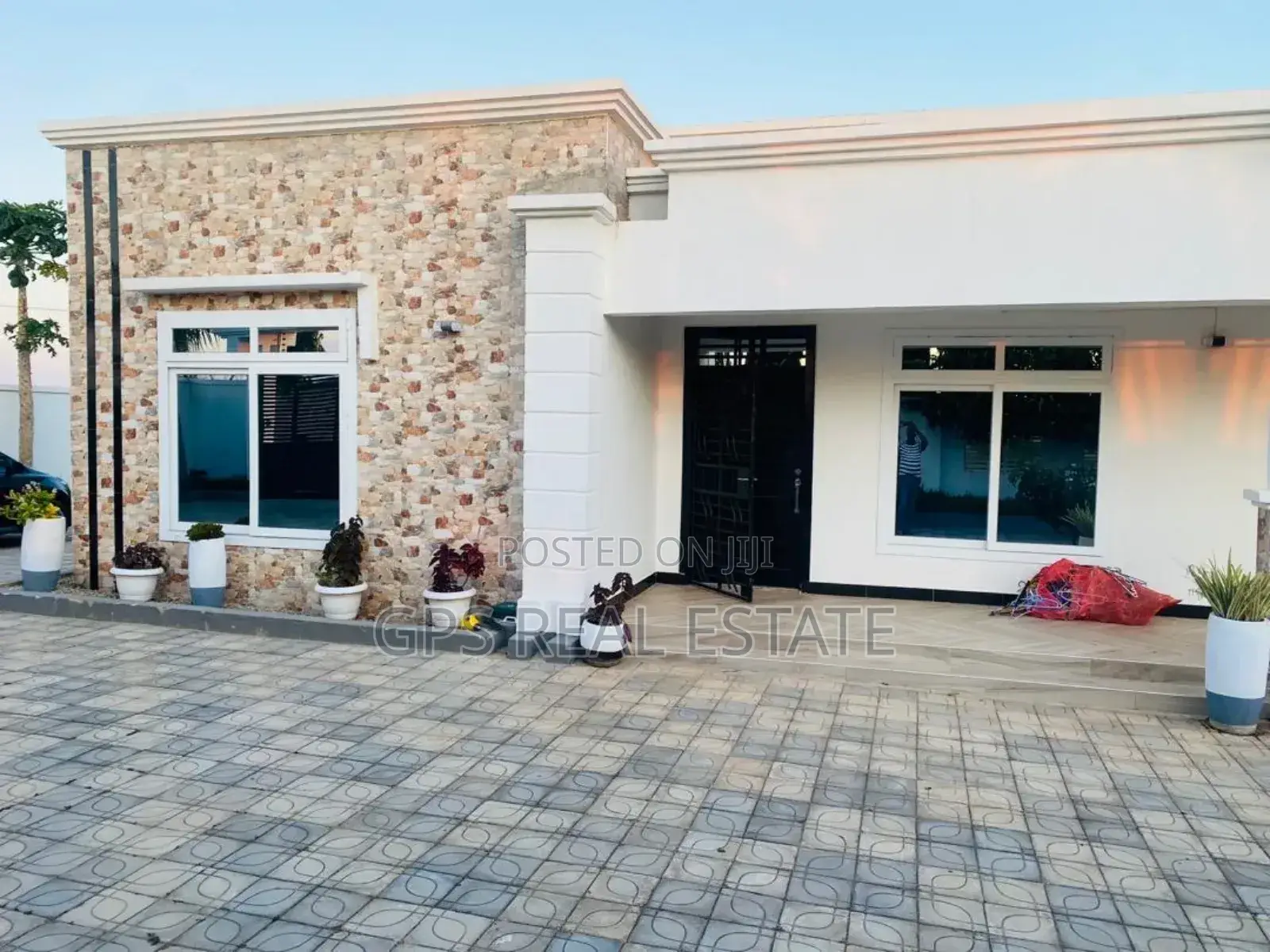 Furnished 5bdrm House in Lyumbi Dodoma for sale in Dodoma Rural