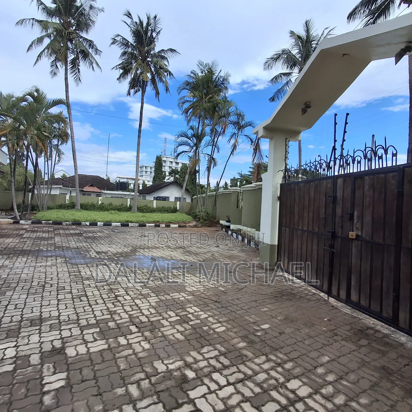 4bdrm House in Mikocheni for sale in Mikocheni