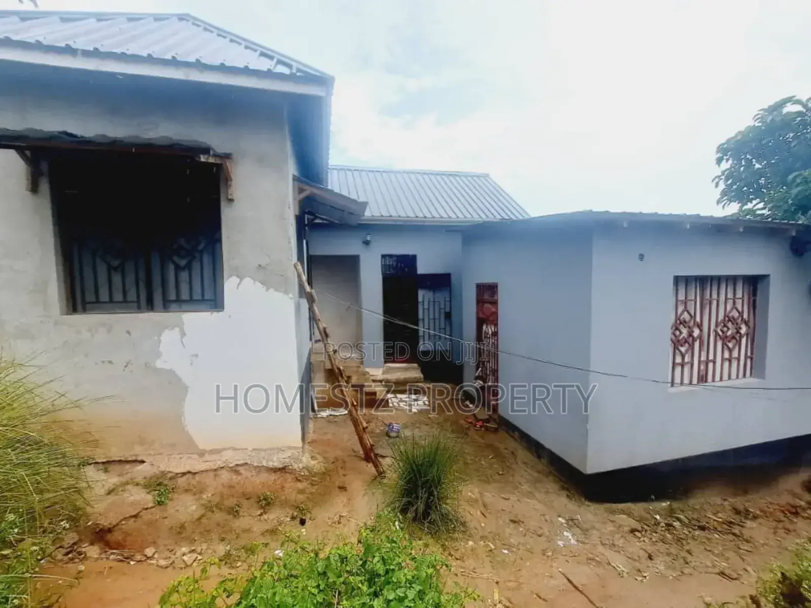 4bdrm Apartment in Mbezi Kwa Msuguri, Kinondoni for sale in Kinondoni