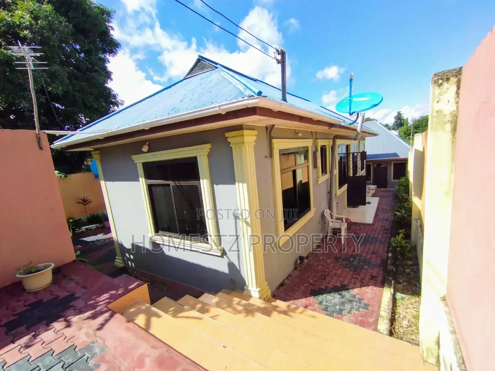 Furnished 6bdrm Apartment in Kitunda Bomba Mbili, Kinondoni for sale in Kinondoni