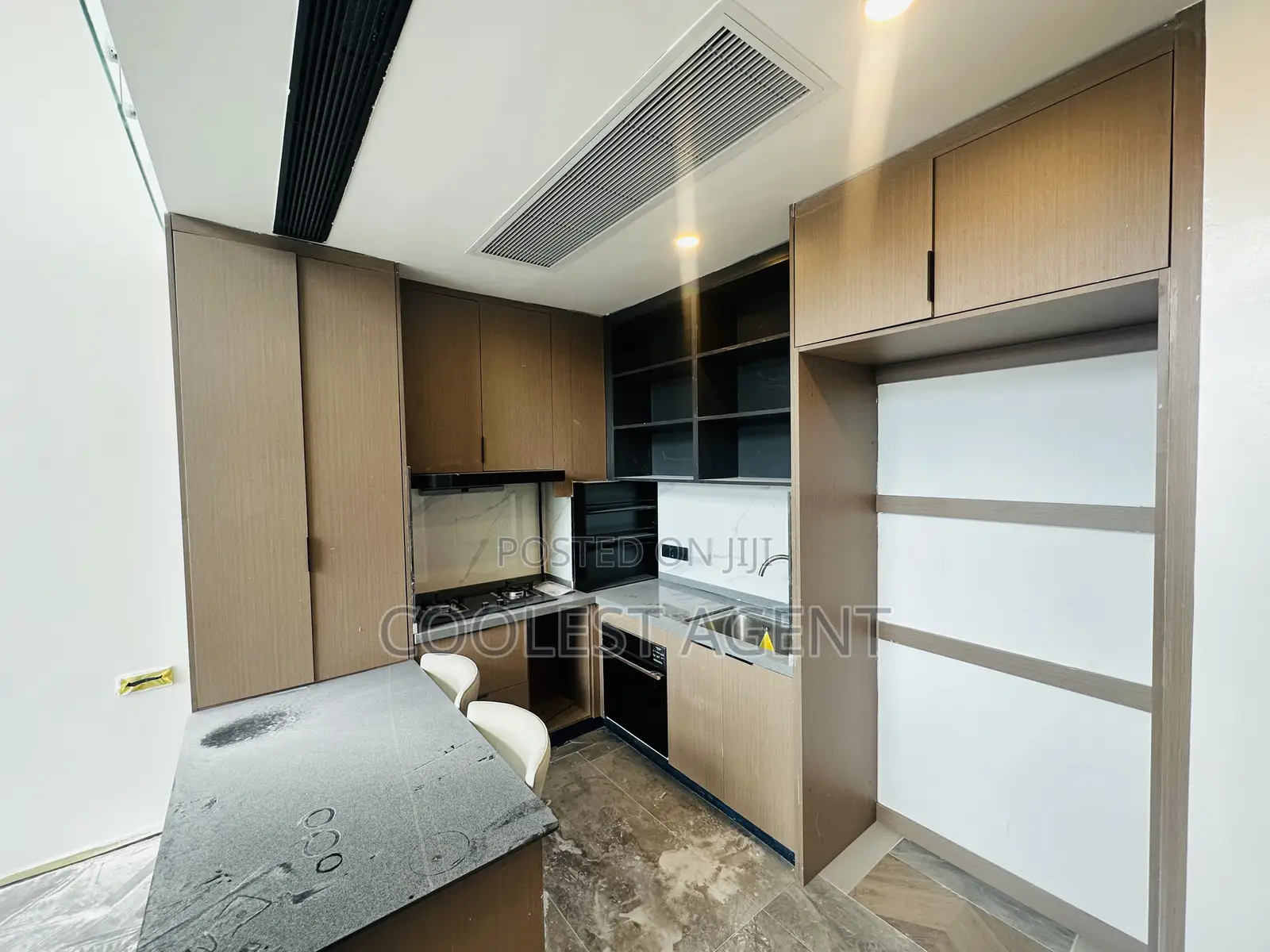 Furnished 2bdrm Duplex in Coolest, Oyster Bay for rent in Oyster Bay
