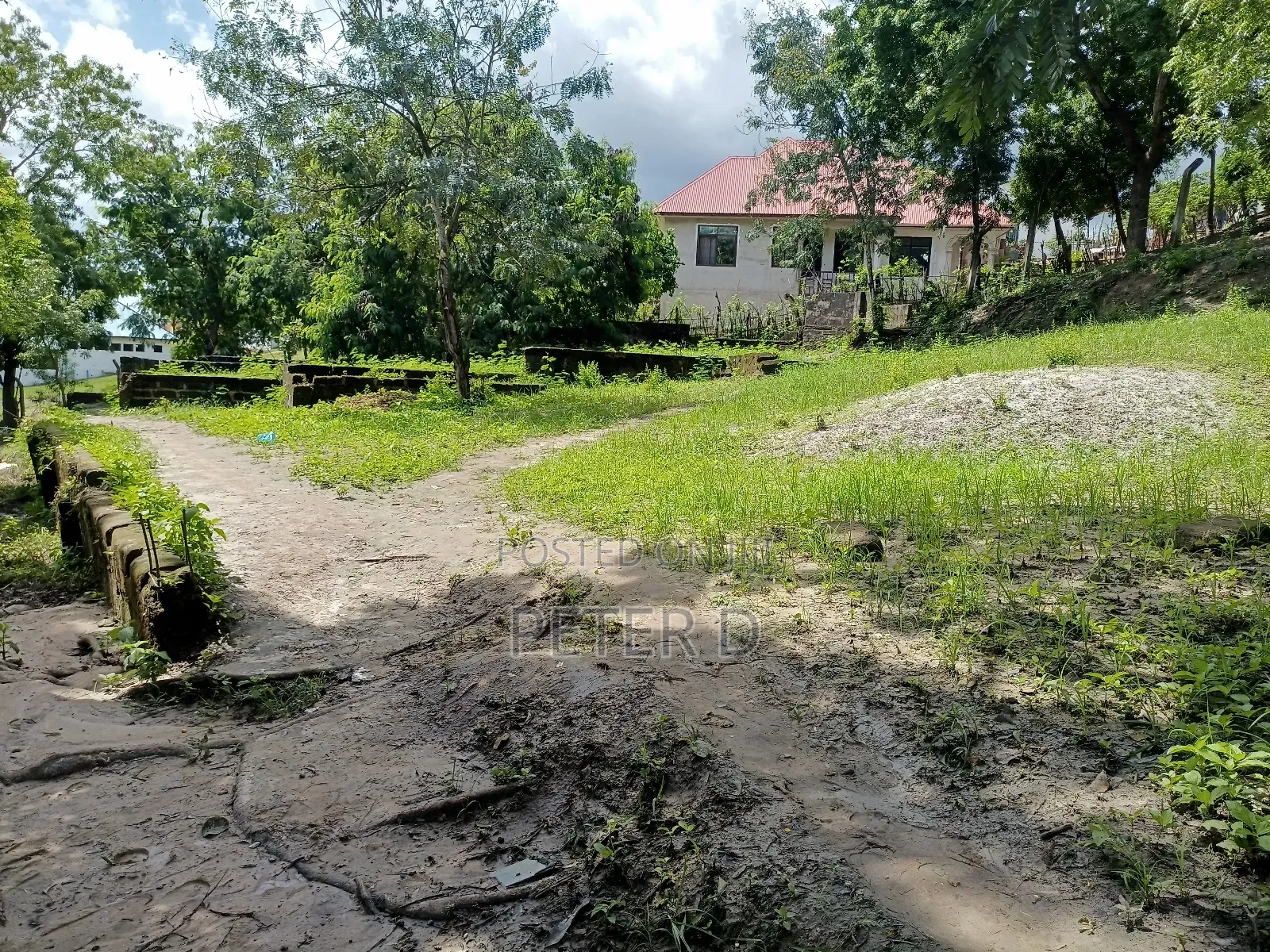 Kiwanja Kimara Korogwe Karibu Na Lami in Kimara