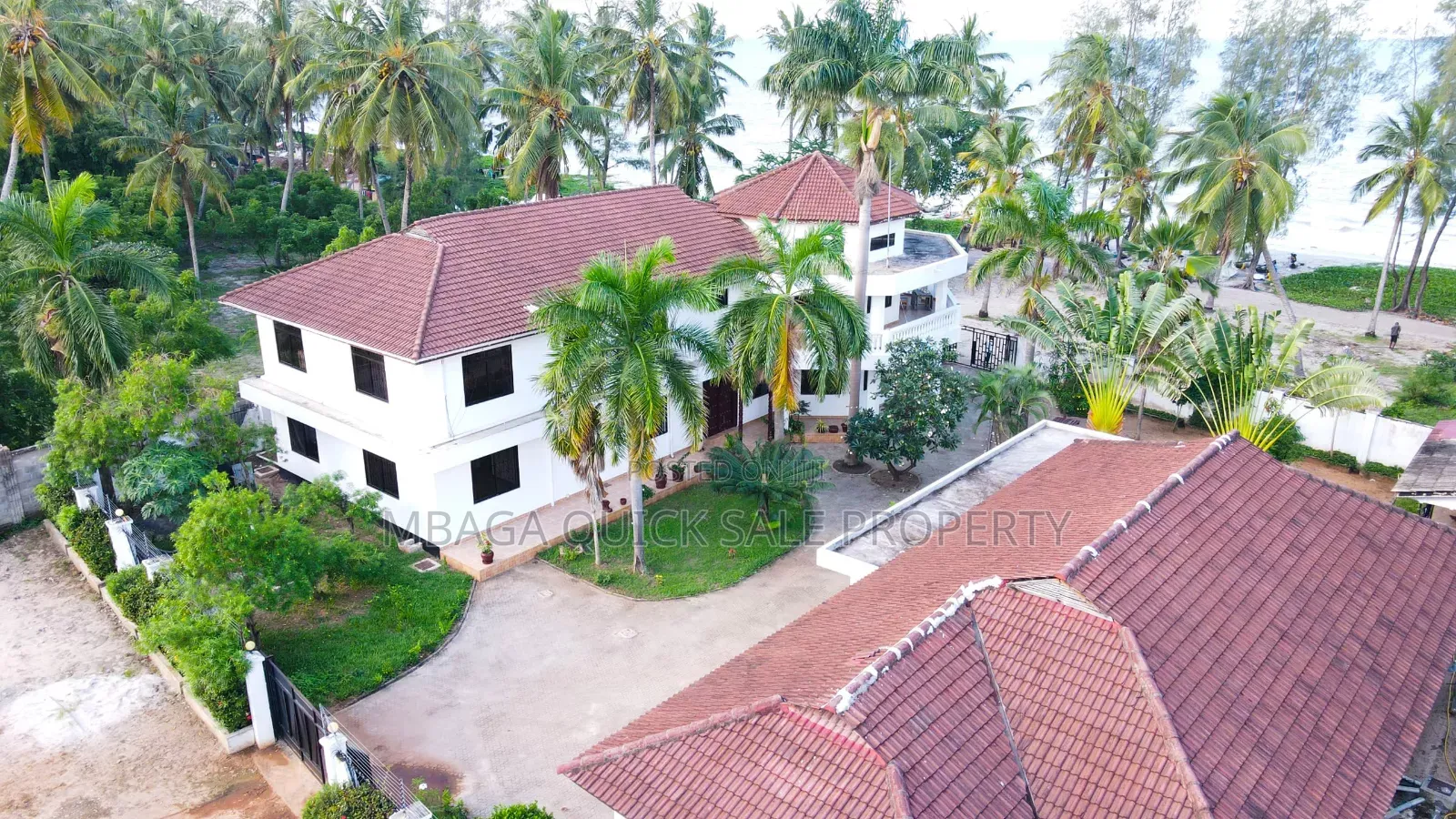 8bdrm House in Mbezi Beach Kidimbwi for sale in Mbezi Beach