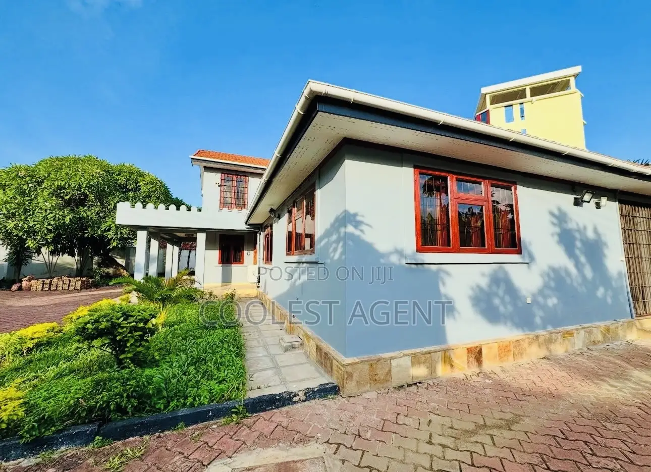 6bdrm Mansion in Coolest Estate for rent in Ada Estate