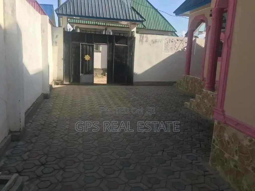 House For Sale in Chamazi
