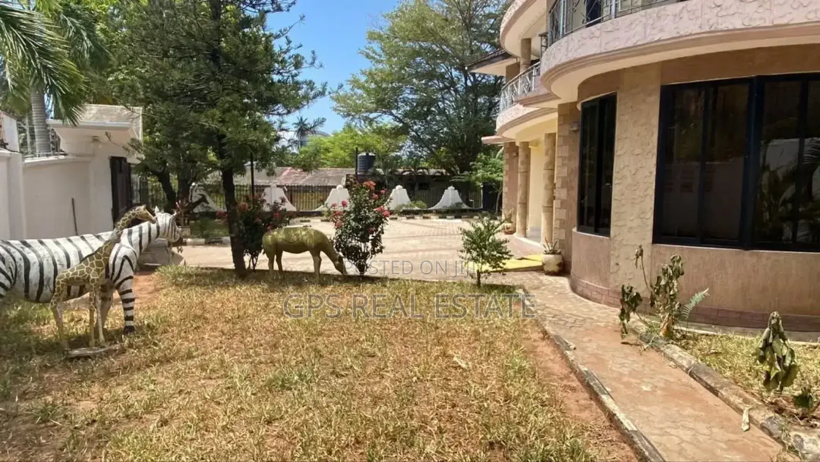 5bdrm House in Mikocheni A ,, Kinondoni for sale in Kinondoni