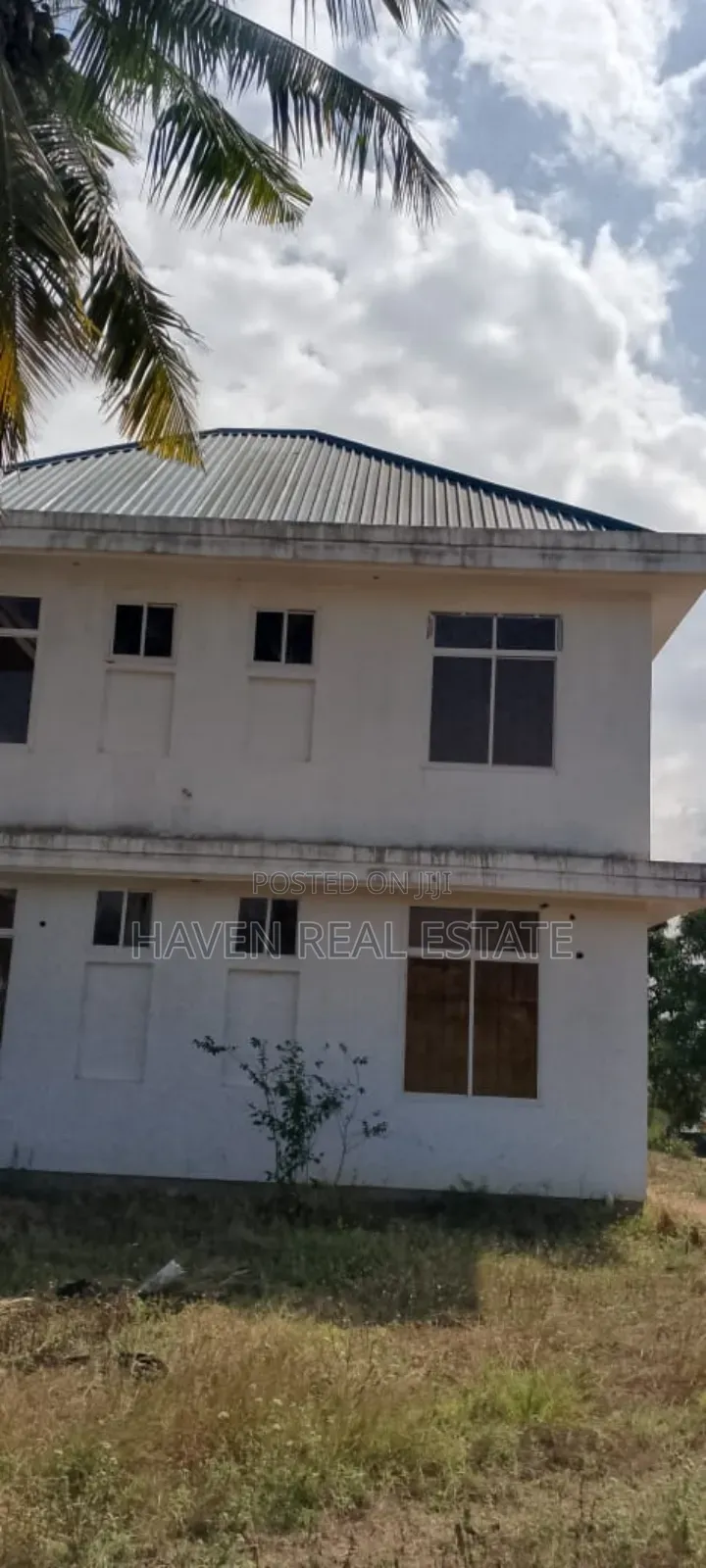 20bdrm House in Mbezi for sale in Mbezi
