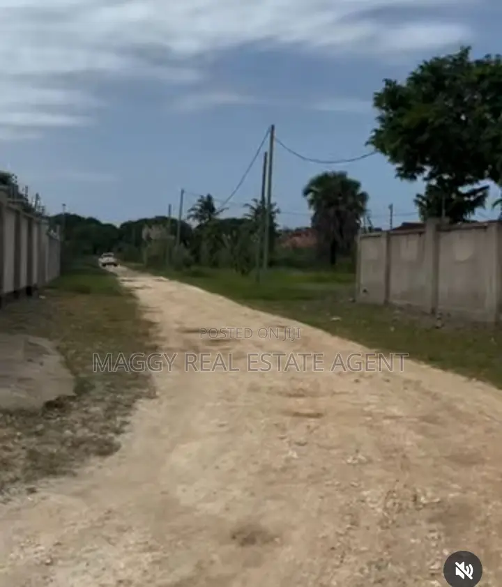 SQMTS 1970 Plot Mbweni Mpiji in Mbweni