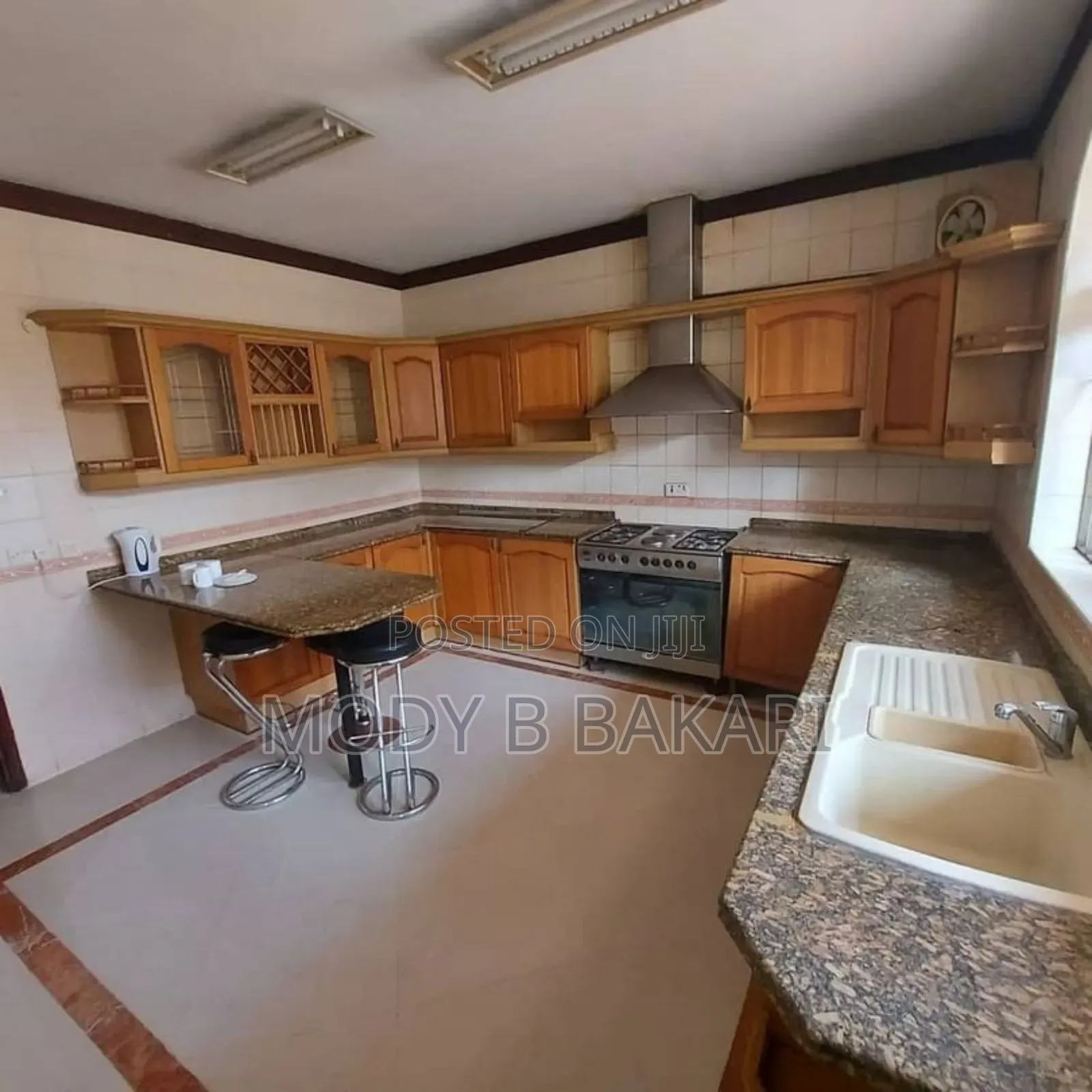 Furnished 4bdrm Villa in Ada Estate for rent in Ada Estate