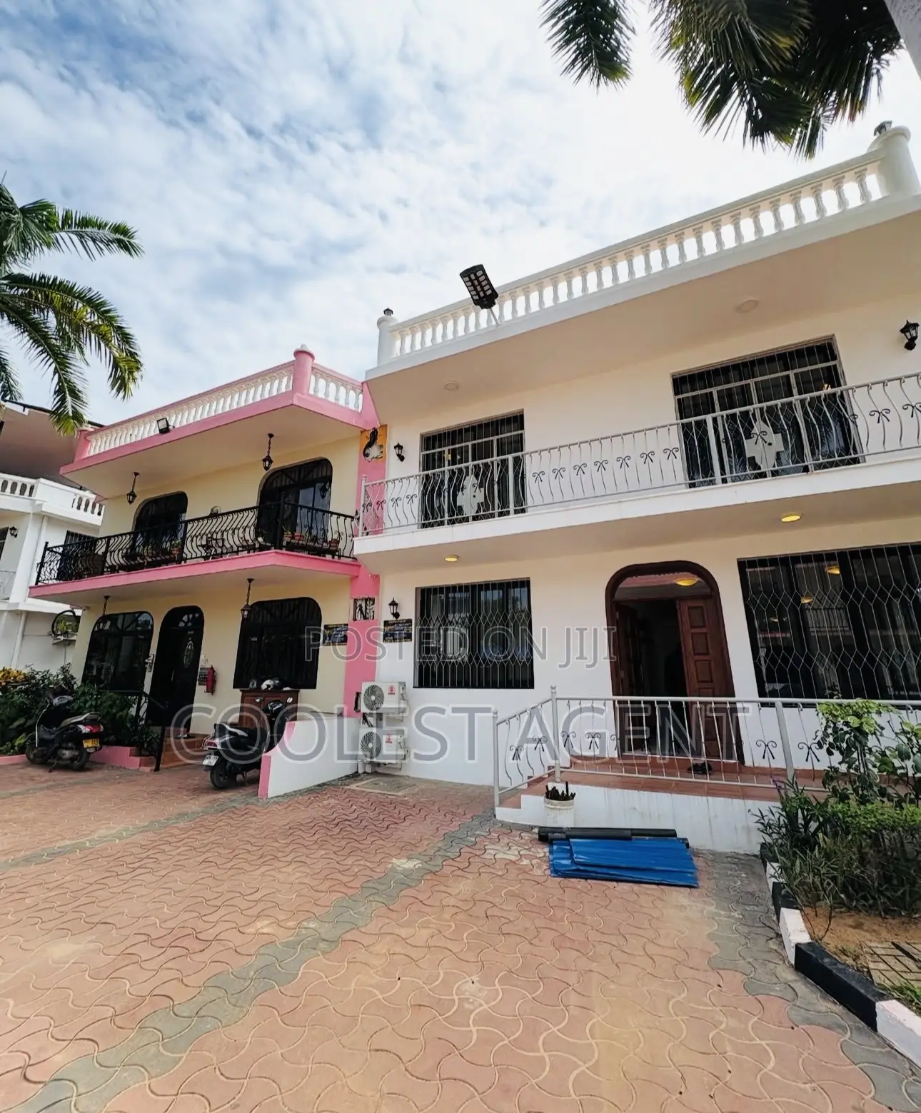 Furnished 4bdrm Villa in Coolest Estate for rent in Ada Estate