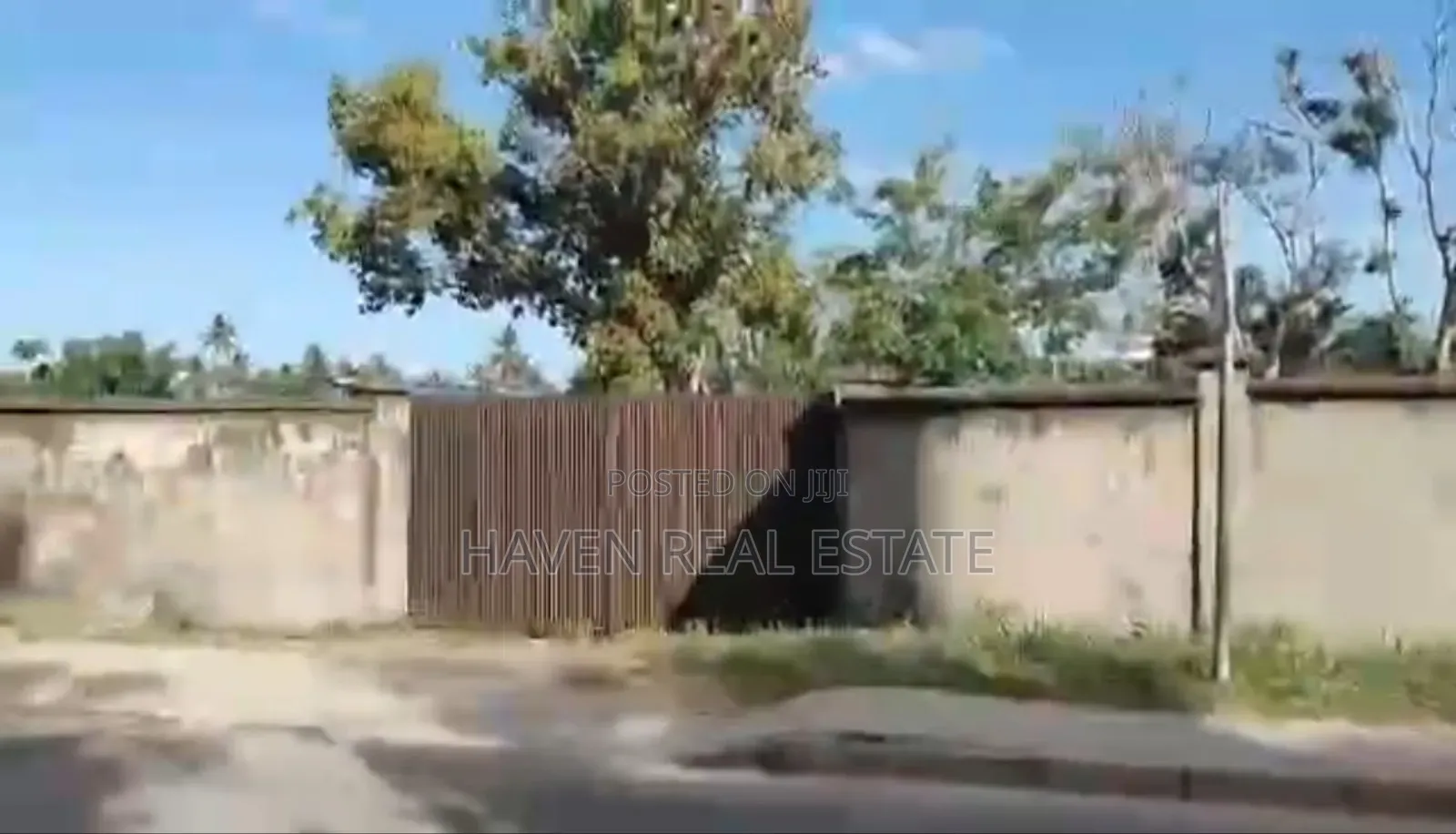 Yard Inauzwa Gongo La Mboto in Pugu
