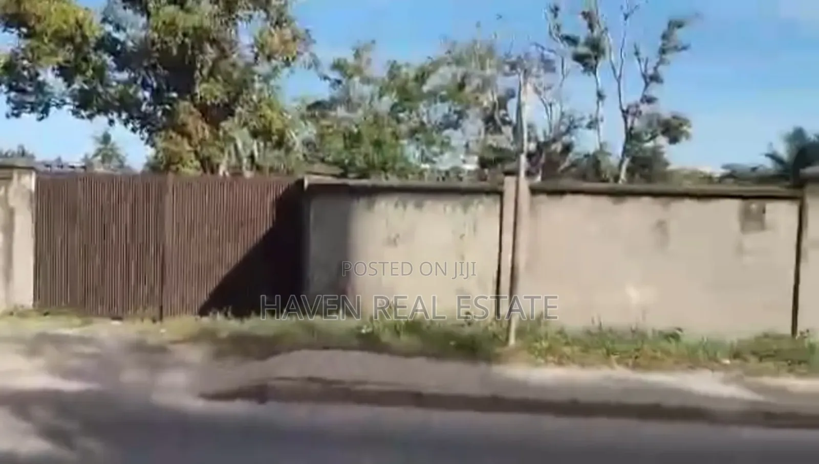 Yard Inauzwa Gongo La Mboto in Pugu