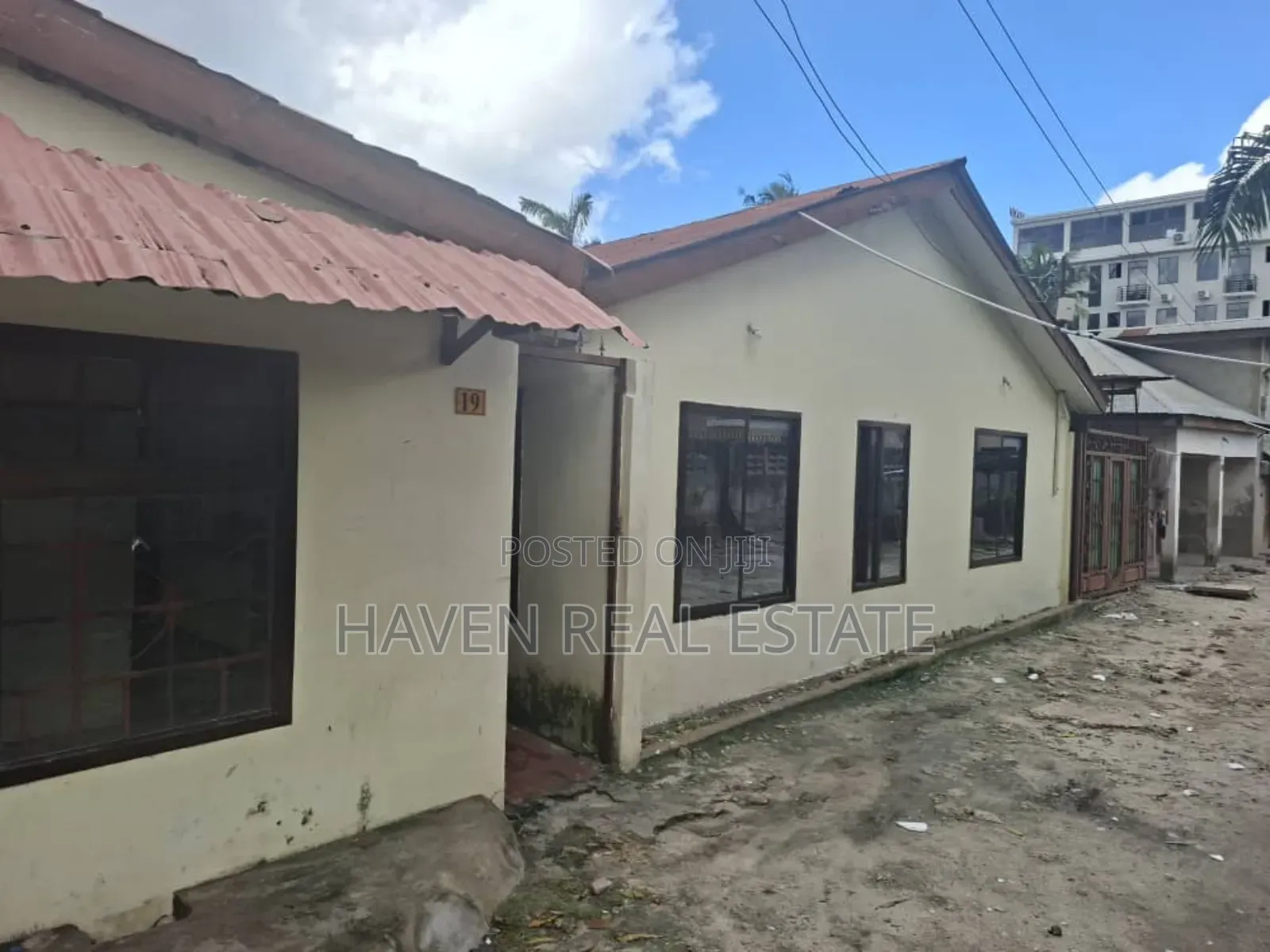 19bdrm Mansion in Kijitonyama for rent in Kijitonyama