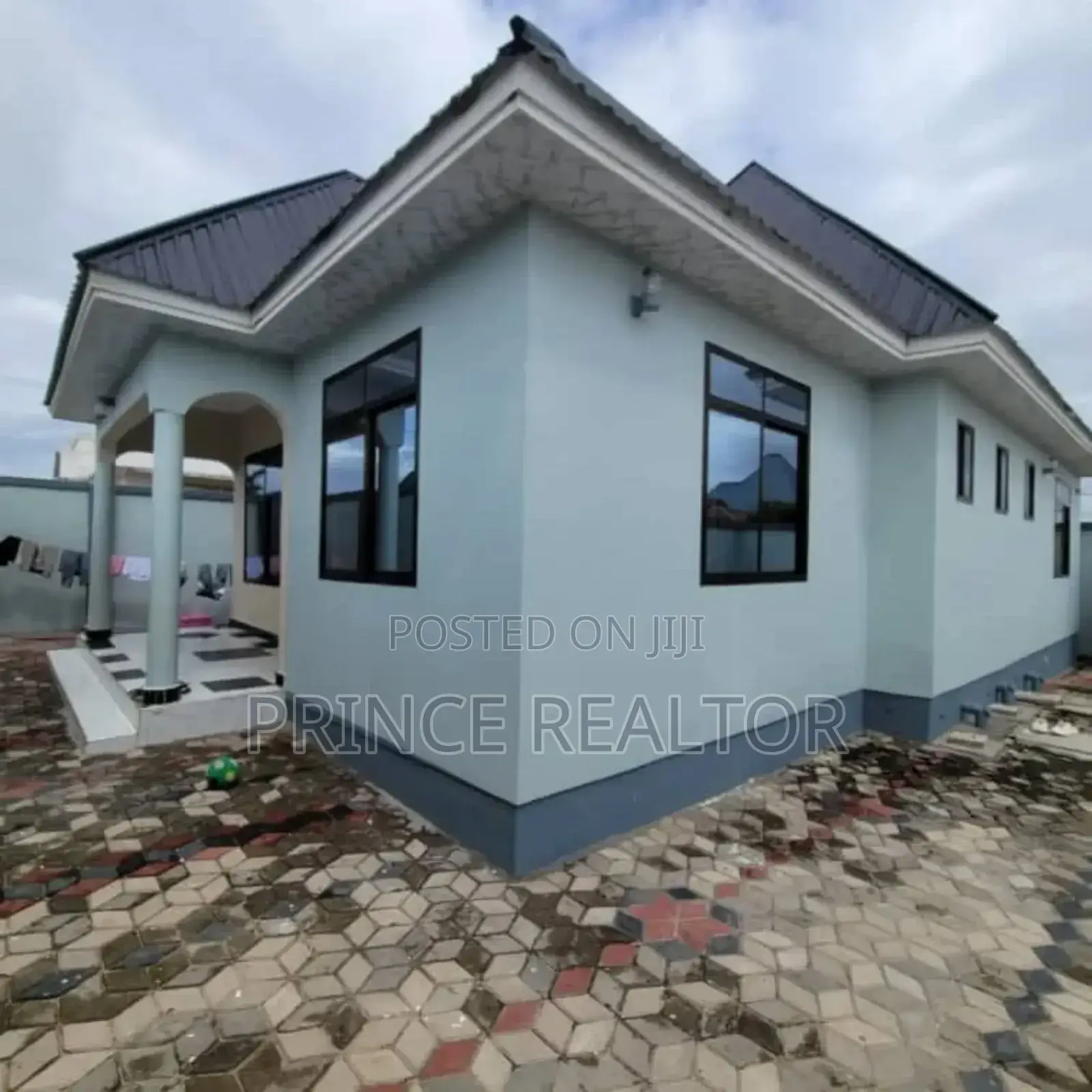 4bdrm House in Mbagala Maji Matitu, Kinondoni for sale in Kinondoni