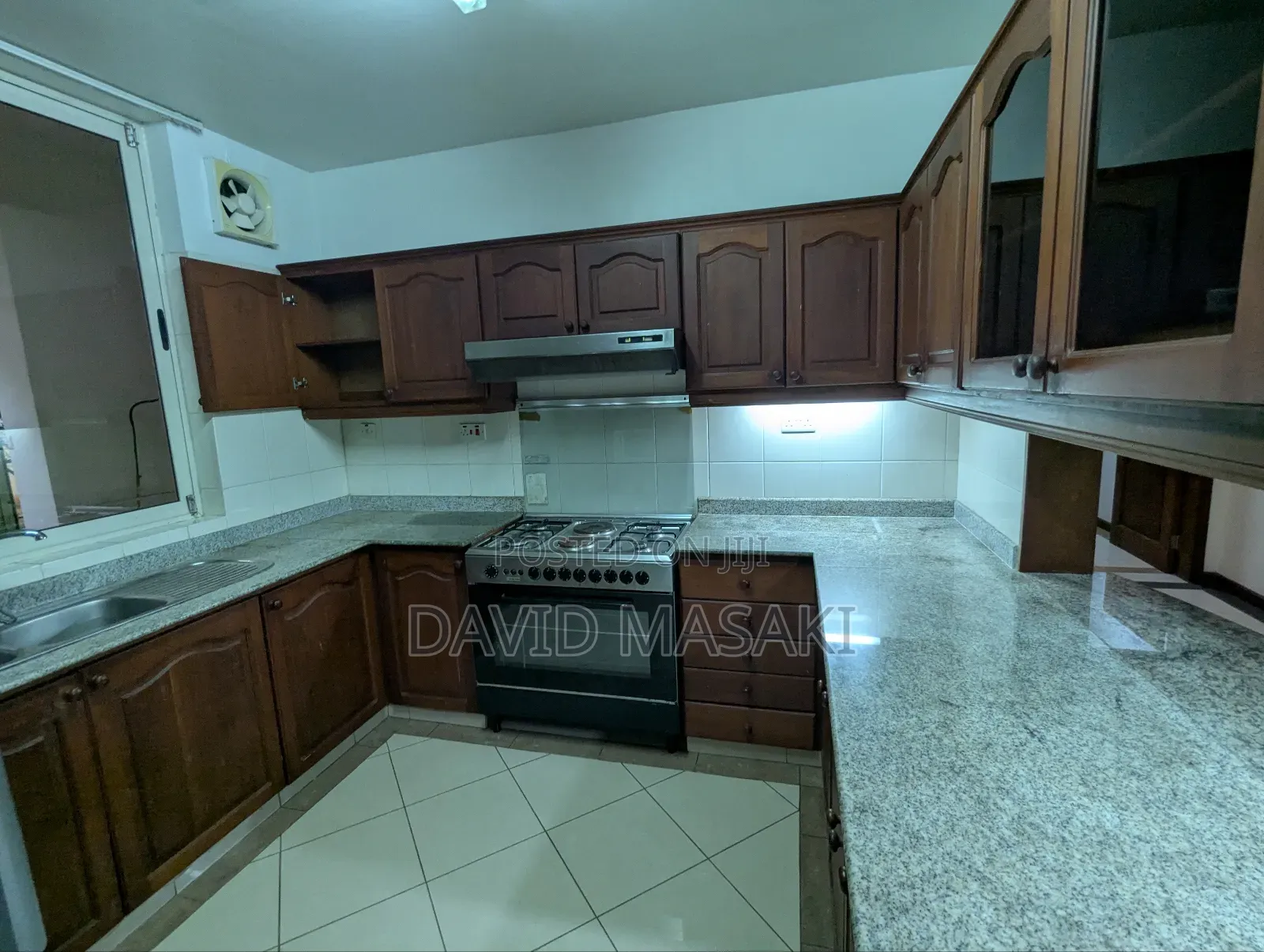 Furnished 3bdrm Apartment in Courtyard, Oyster Bay for rent in Oyster Bay