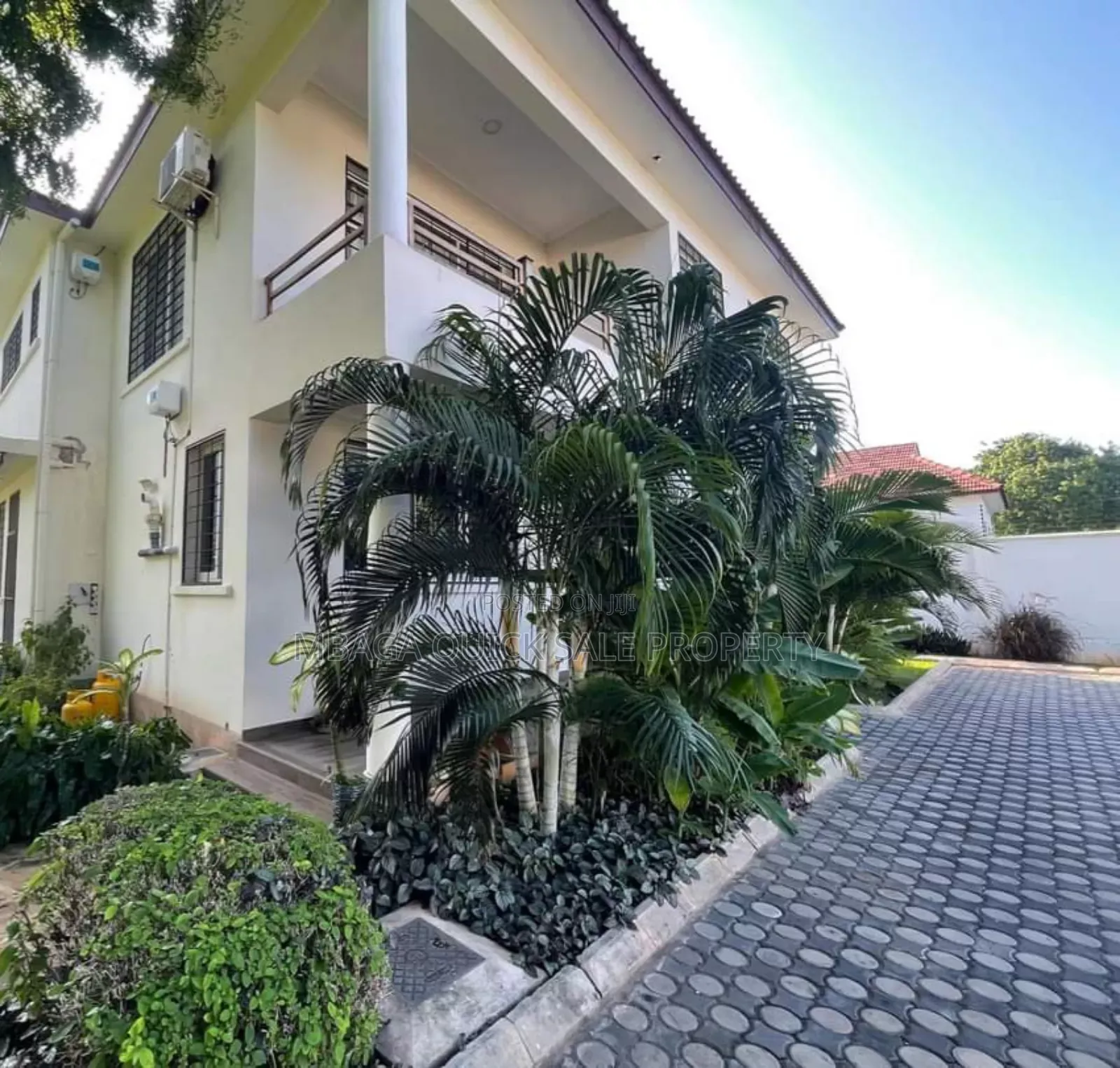 6 Bedroom House With Swimming Pool for Rent at Oyster Bay in Oyster Bay
