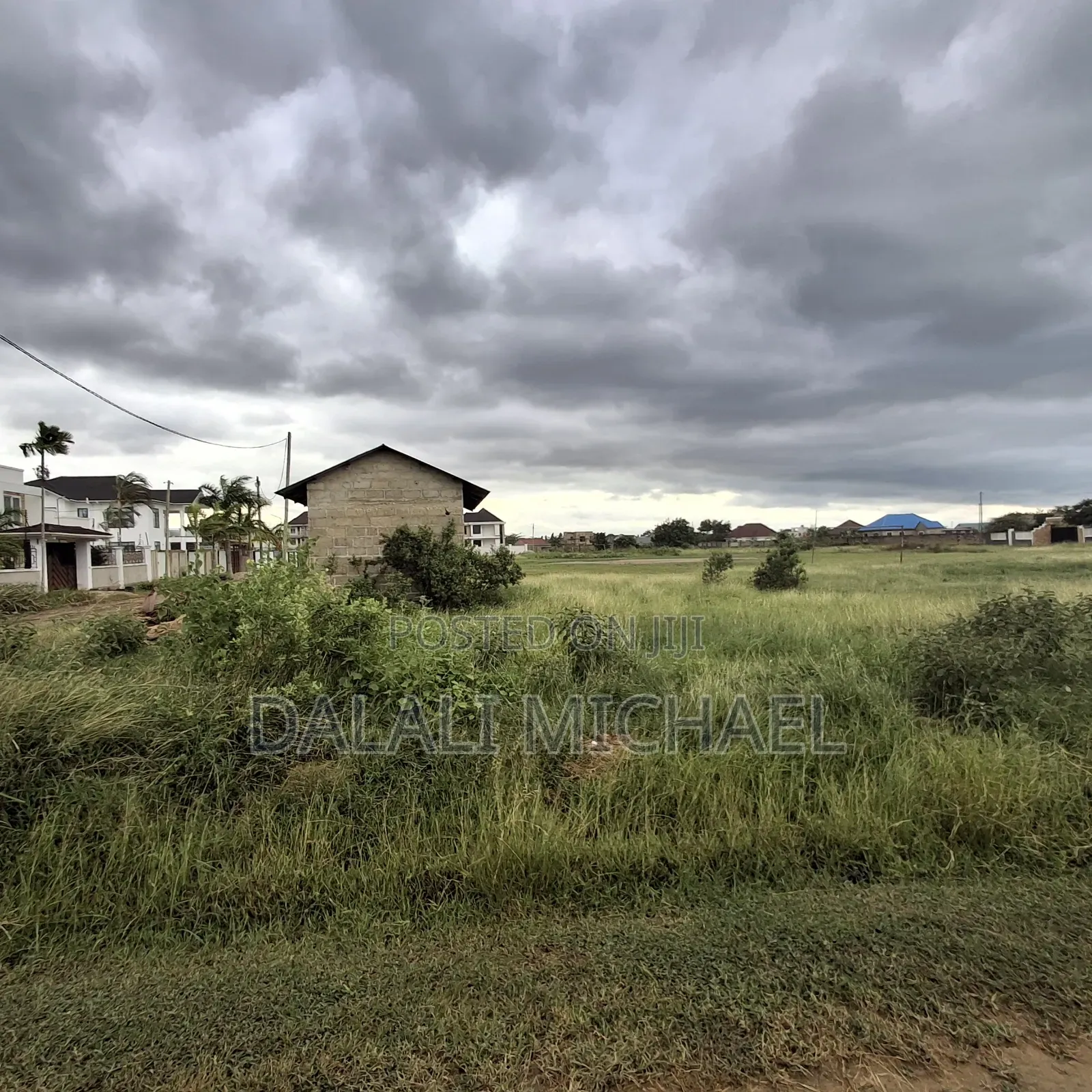 Kiwanja Kinauzwa Mbweni JKT in Mbweni