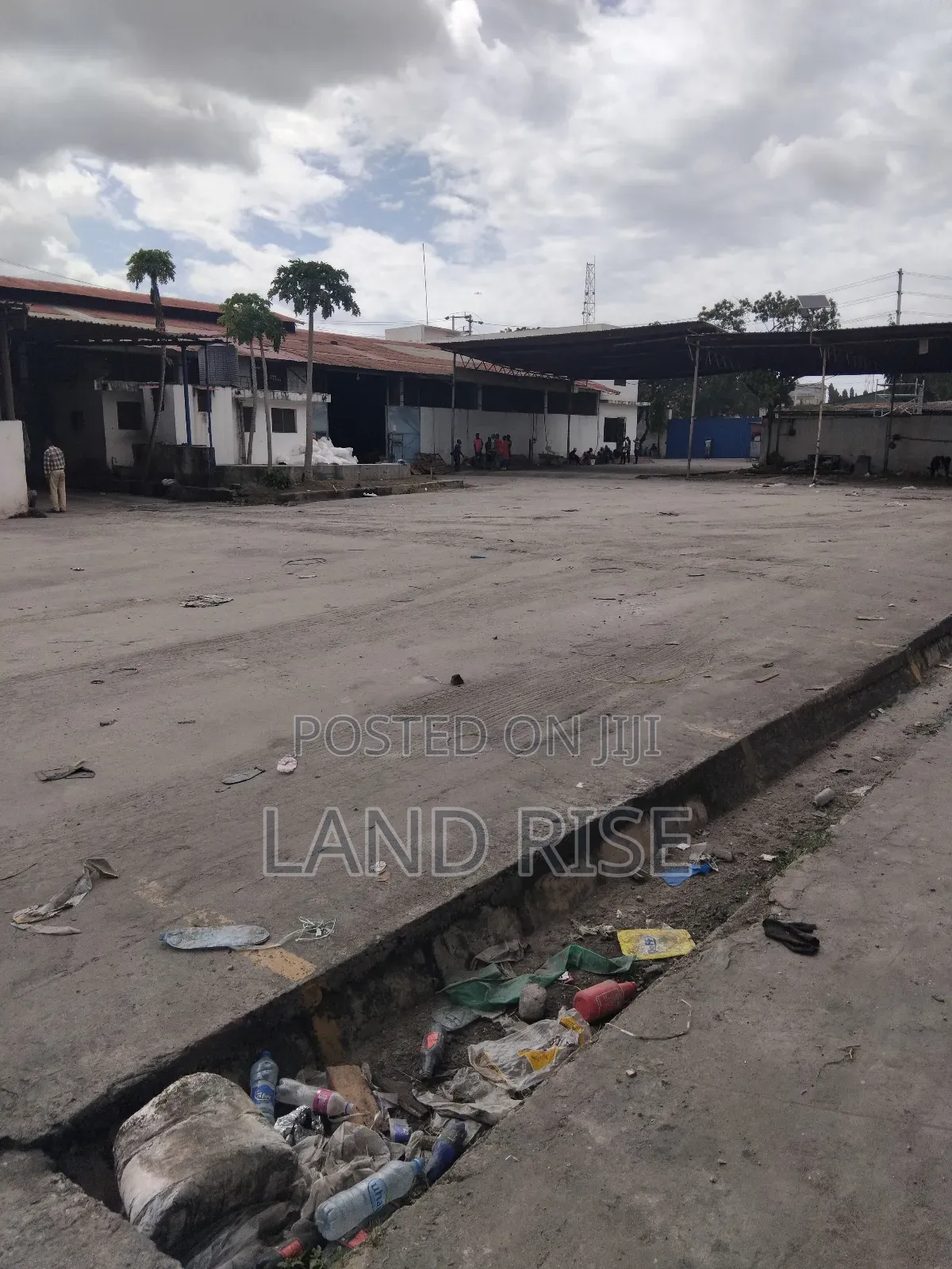 2000 SQM Warehouse in Chang'ombe in Chang'ombe