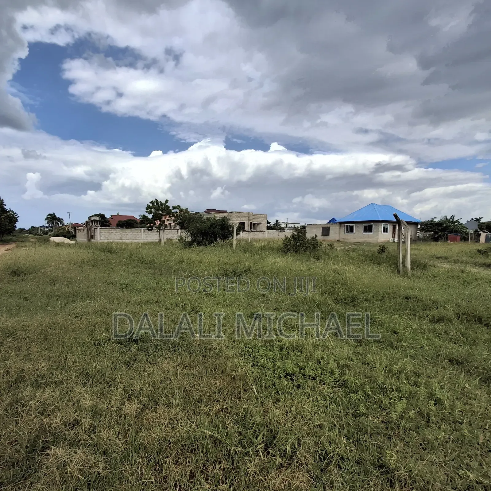 Kiwanja Kinauzwa Mbweni JKT in Mbweni