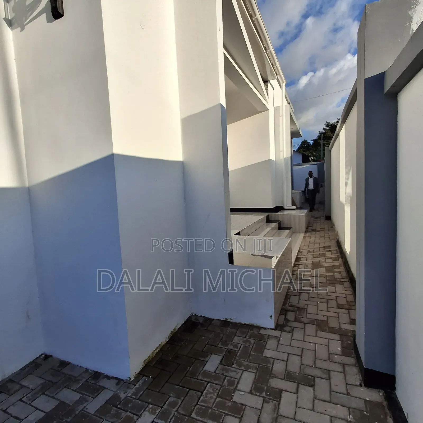 4bdrm House in Mbezibeach for sale in Mbezi Beach