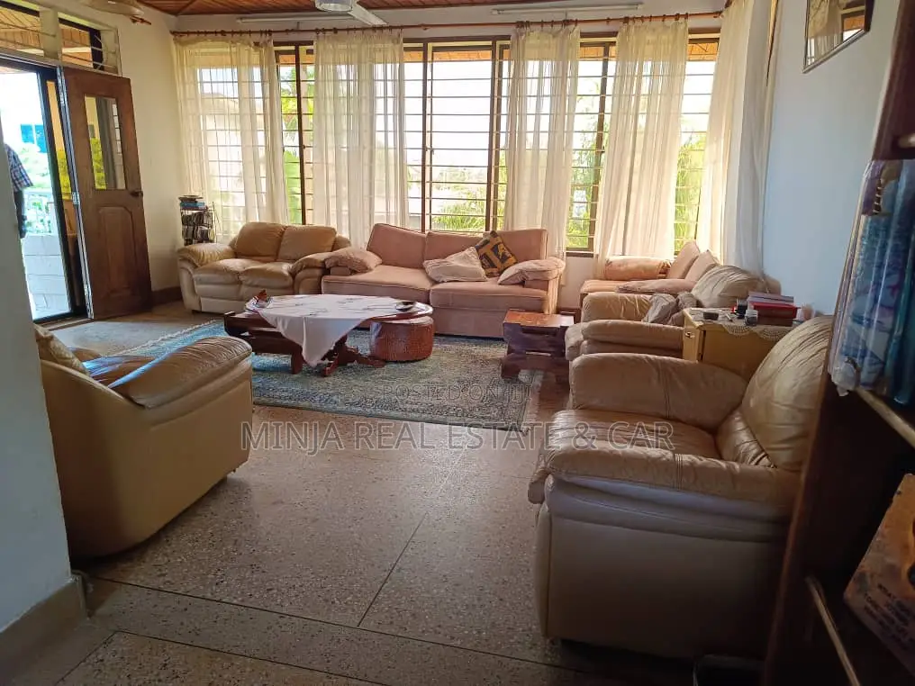 5bdrm House in Mikocheni for sale in Mikocheni